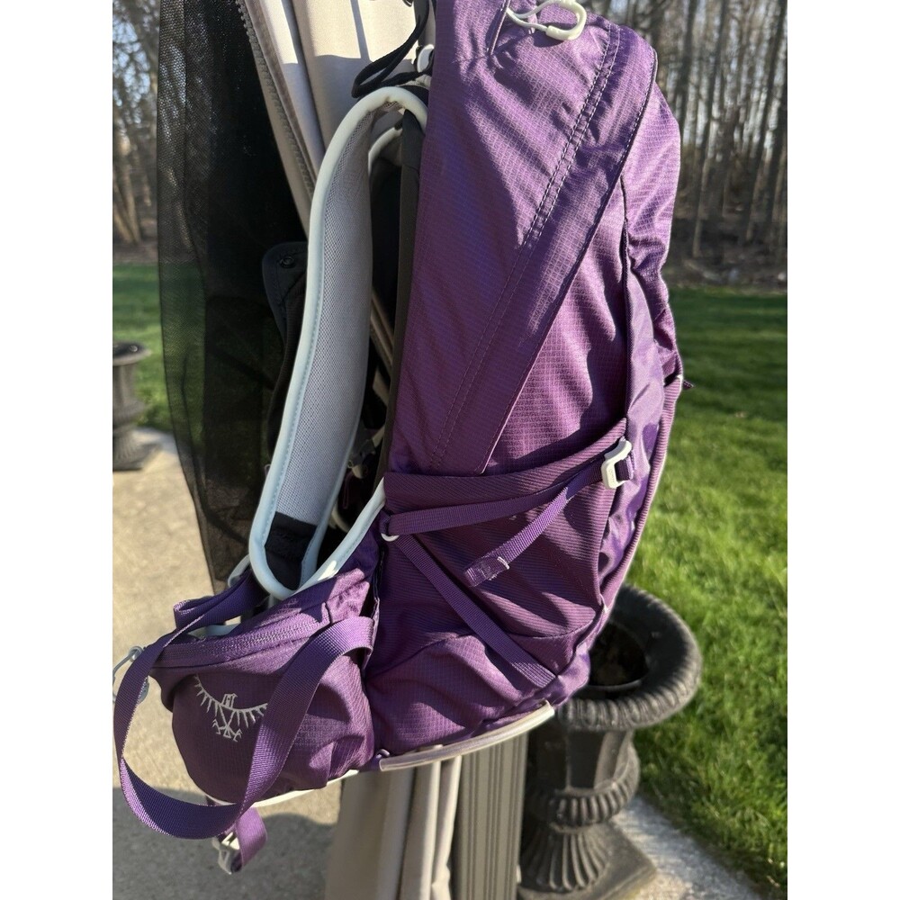 Osprey Tempest 20L Women's Hiking Backpack with Hipbelt, Violac Purple, WM/L - Picture 5 of 15